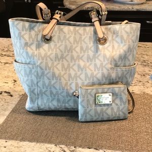 Michael Kors Bag with bonus coin purse
